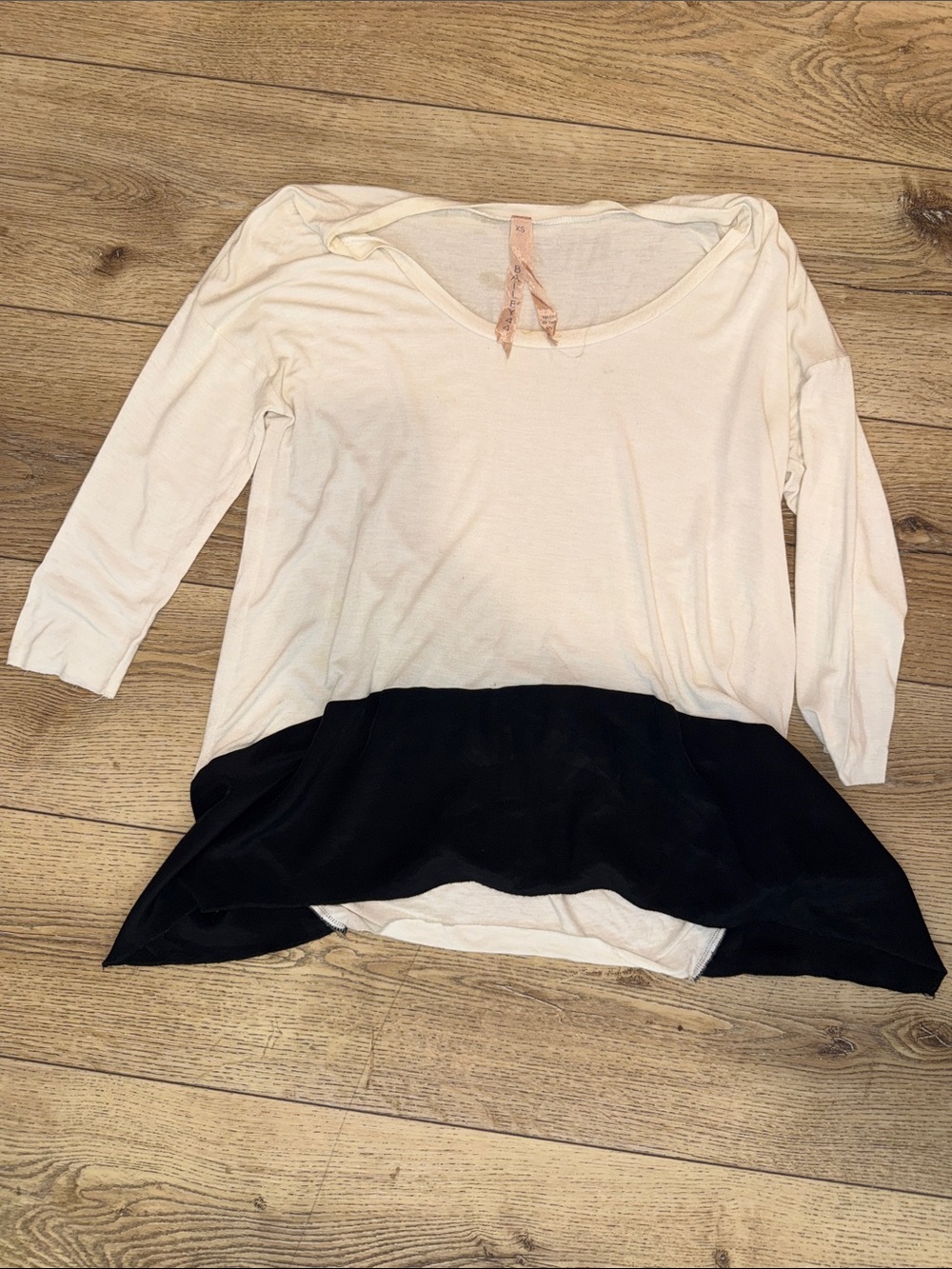 Bailey 44 Top